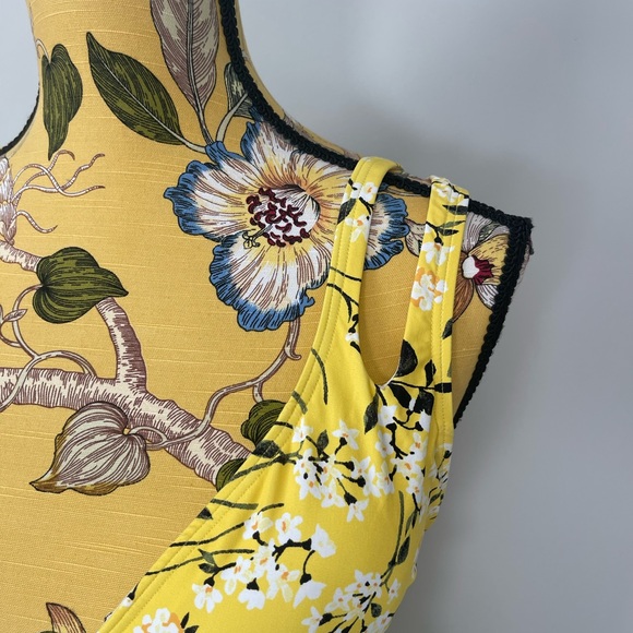 La Blanca Shine Plunge One-Piece Yellow Floral Swimsuit Size 12 - Picture 8 of 14